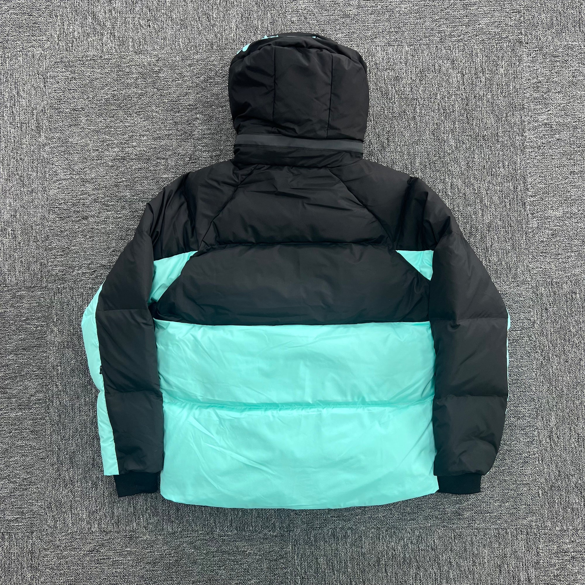 Jaqueta Puffer Syna World