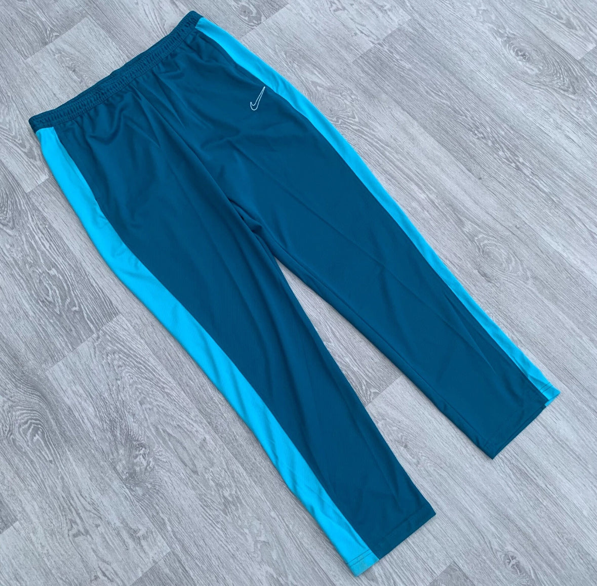 Conjunto NK Academy