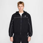 Jaqueta Woven NK Club 2025