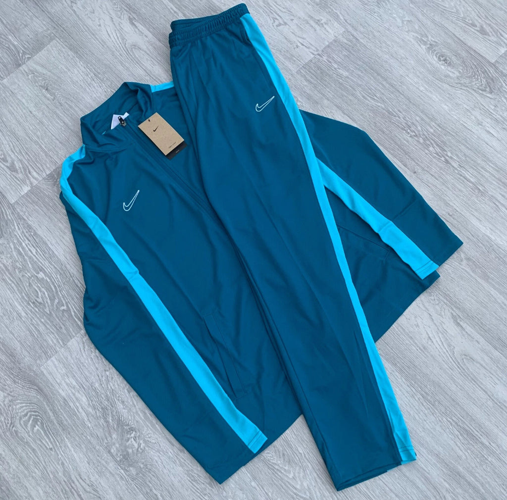 Conjunto NK Academy