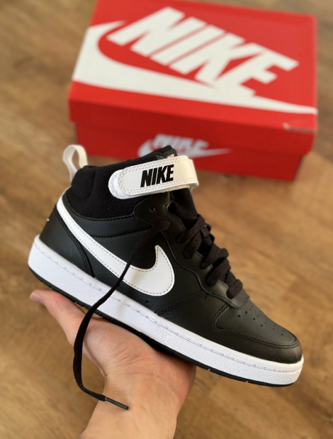 Tênis Nike Court Borough Mid