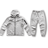 Conjunto NK Sportswear Tech Fleece (MUITA PROCURA)